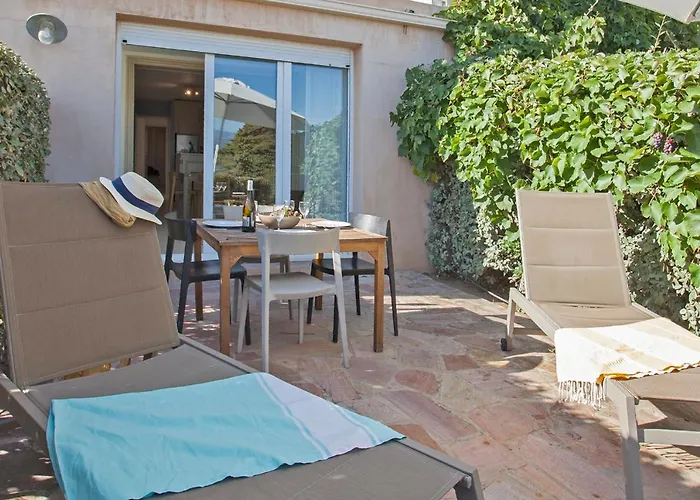 Mare location avec jardin vue mer et montagne plage et port à 2 pas