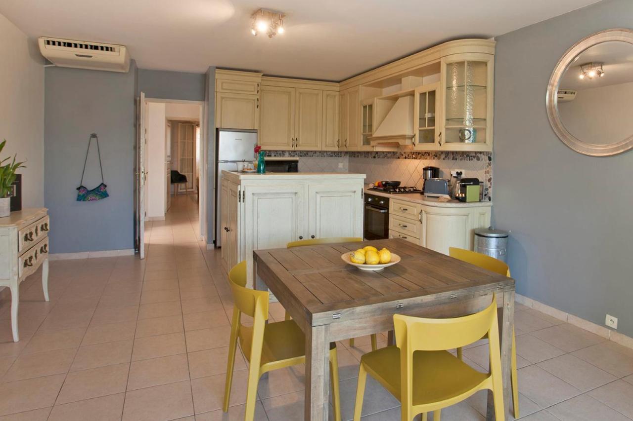 Mare Location Avec Jardin Vue Et Montagne Et Port à 2 Pas Calvi (Corsica)